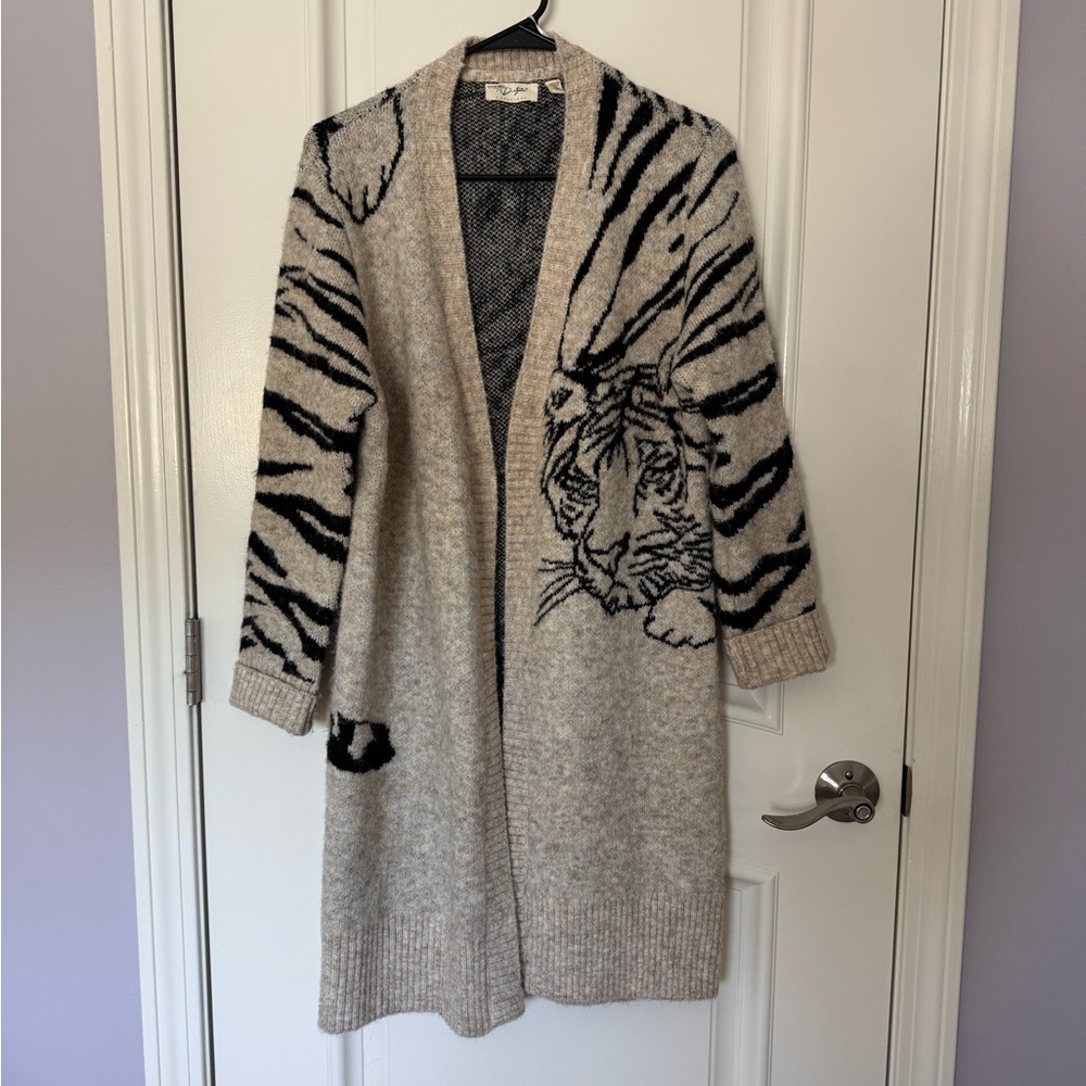 RD Style Jacquard Tiger Cardigan Sweater - Picture 4 of 7